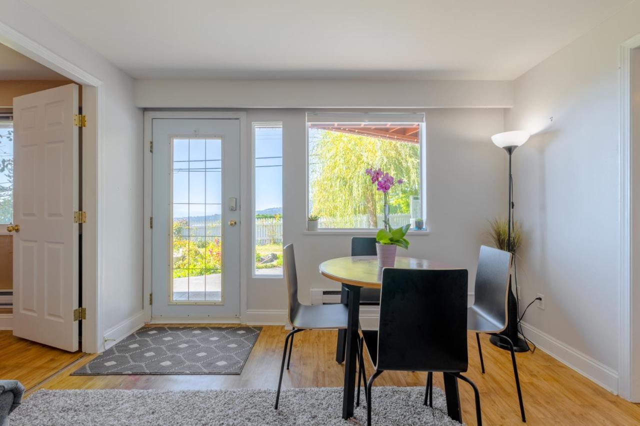 Two Bedroom With Amazing Ocean View North Vancouver Exterior photo